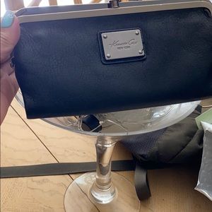 Kenneth Cole New York blank/silver wallet 💲